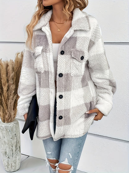 Alice – Flauschige Karo-Jacke