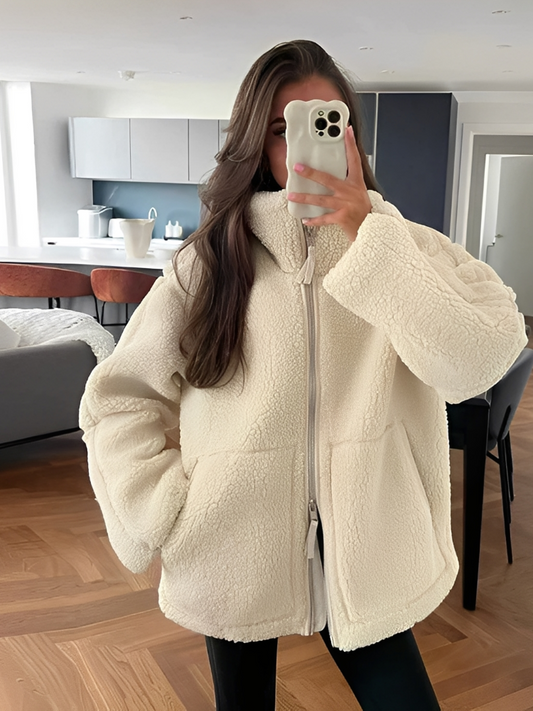 Daria – Teddy Oversize Mantel