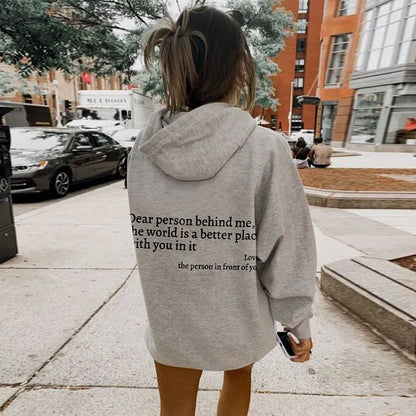 Liebe Person – Hoodie mit Statement-Rückenaufdruck