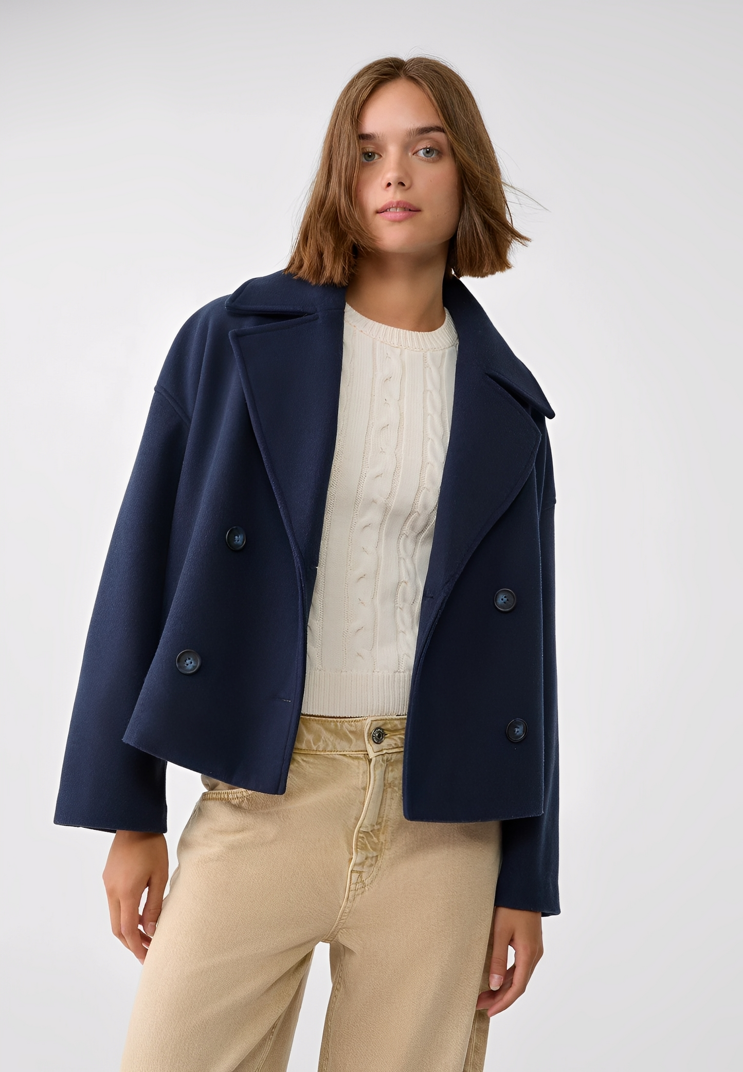 Claire – Kurze Edle Zweireihige Jacke