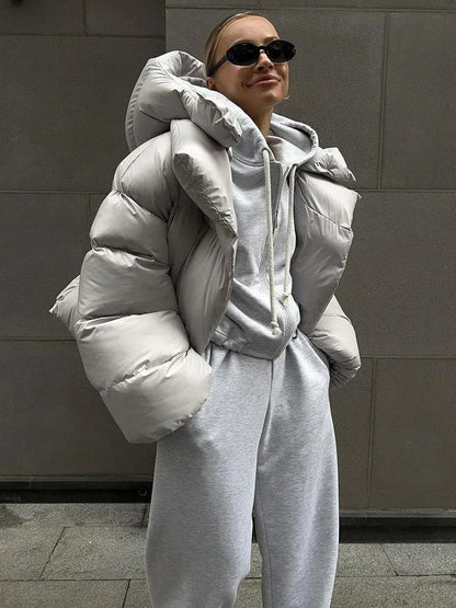 Jana – Warme Kapuzen-Kurzjacke